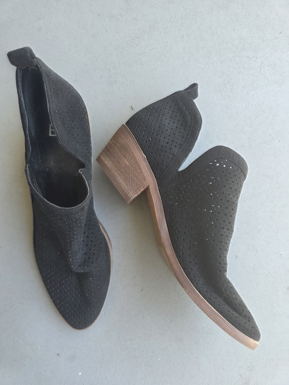 Women's BP Suede Perforated Low Booties 6.5